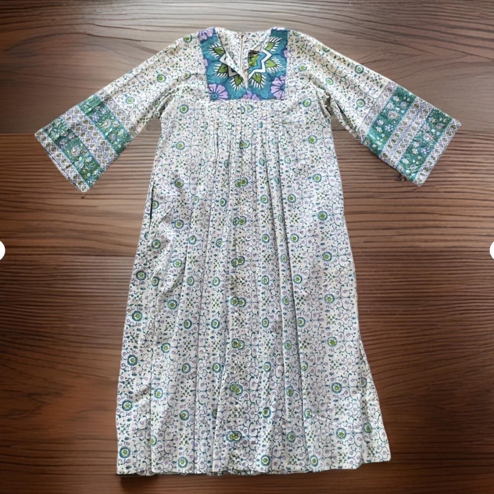 - SOLD - VTG RAMONA RULL Women's M White Blue Floral Cotton Kaftan Duster Dress